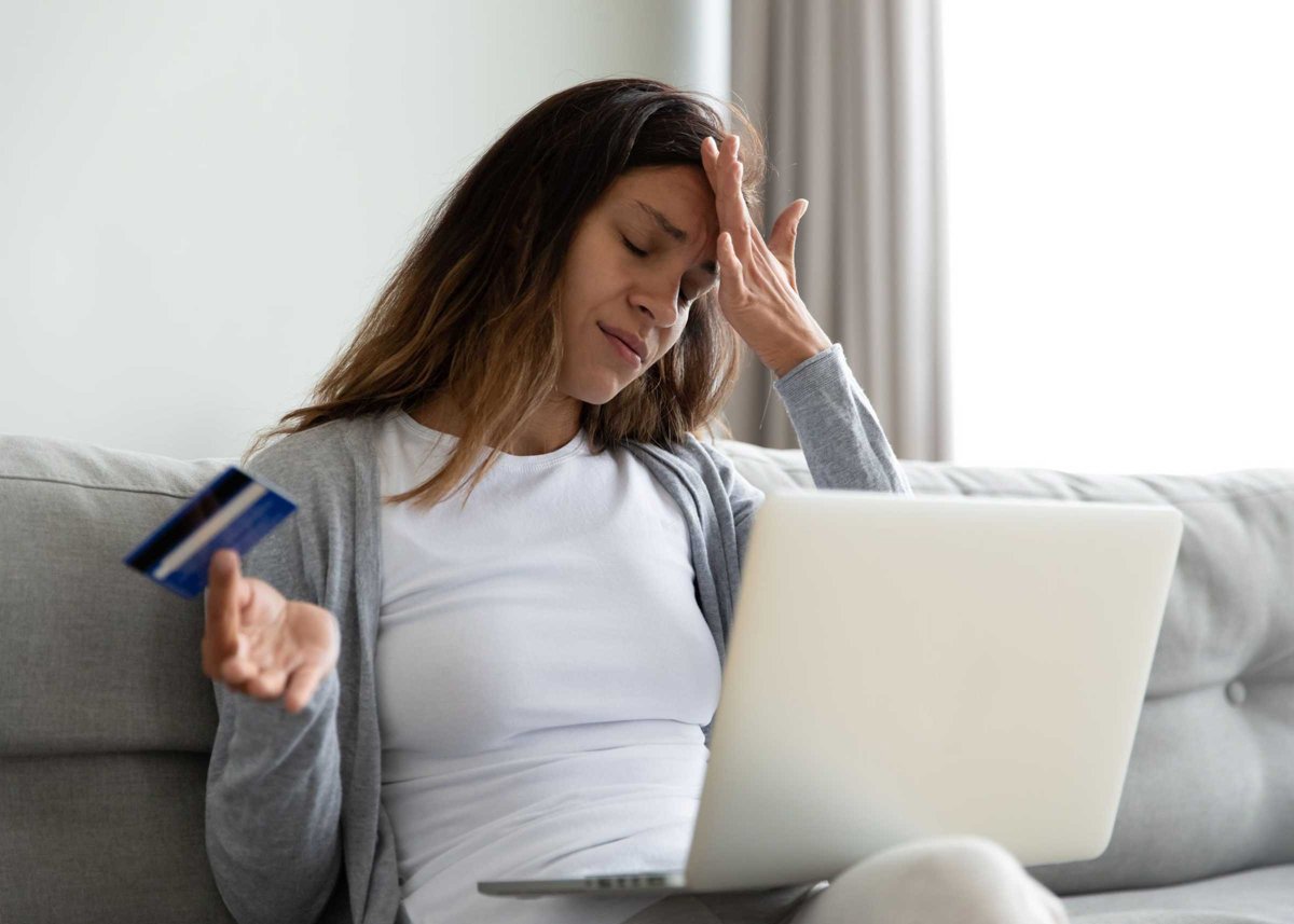 Woman feels stressed having access problem to e-banking