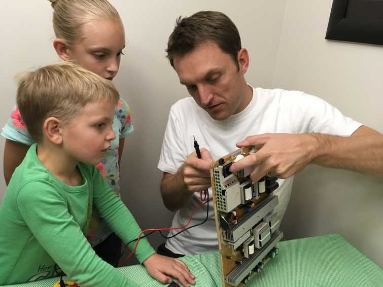 Alton fixing a TV motherboard